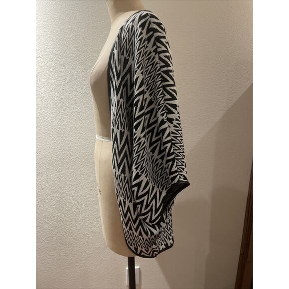 tart collections, geometric print long open sweater, size XS/S, NWT - Picture 6 of 9